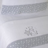 Juego de sábanas cuna coralina jirafa 378 bco/gris