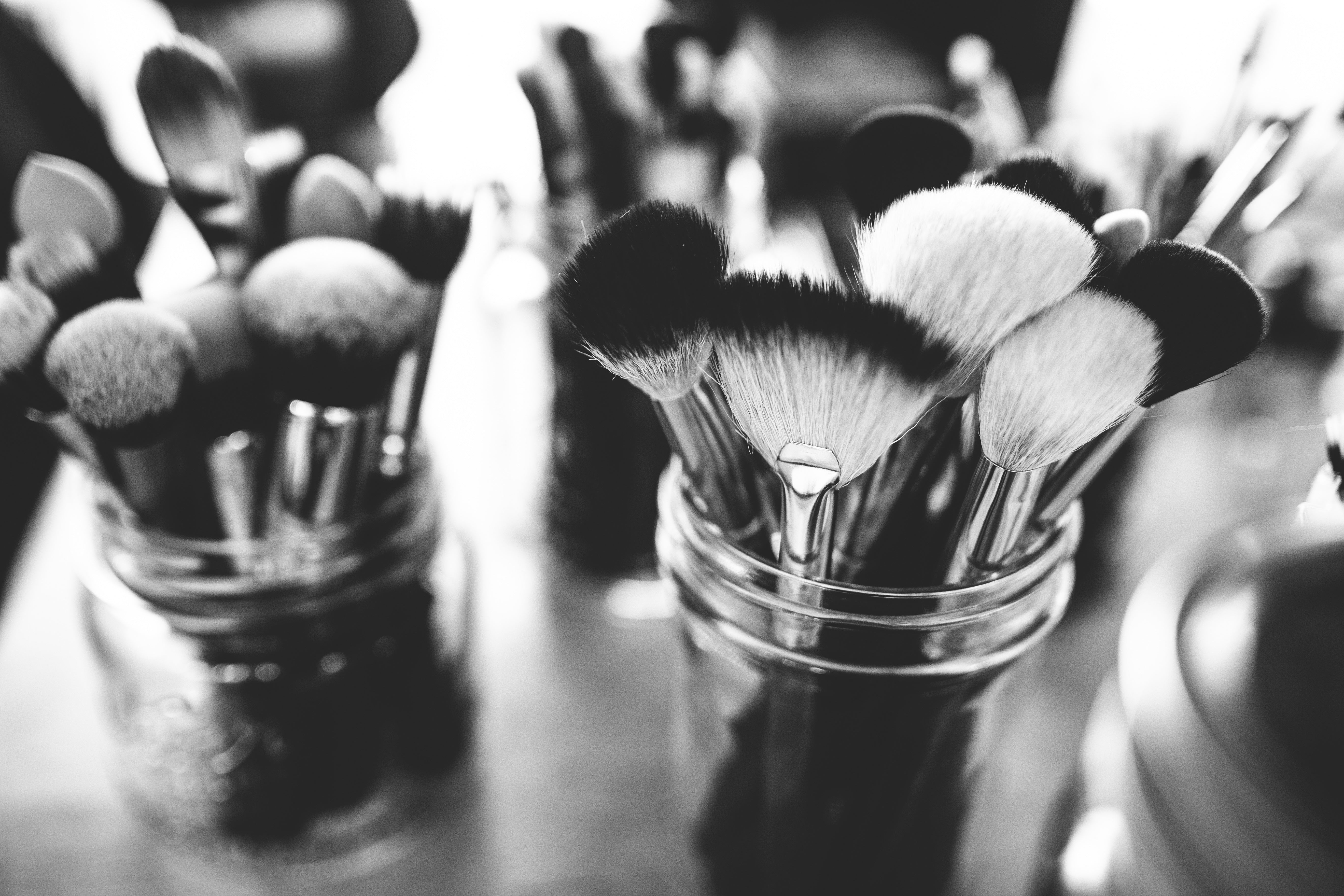Cómo quitar las manchas de maquillaje de la ropa