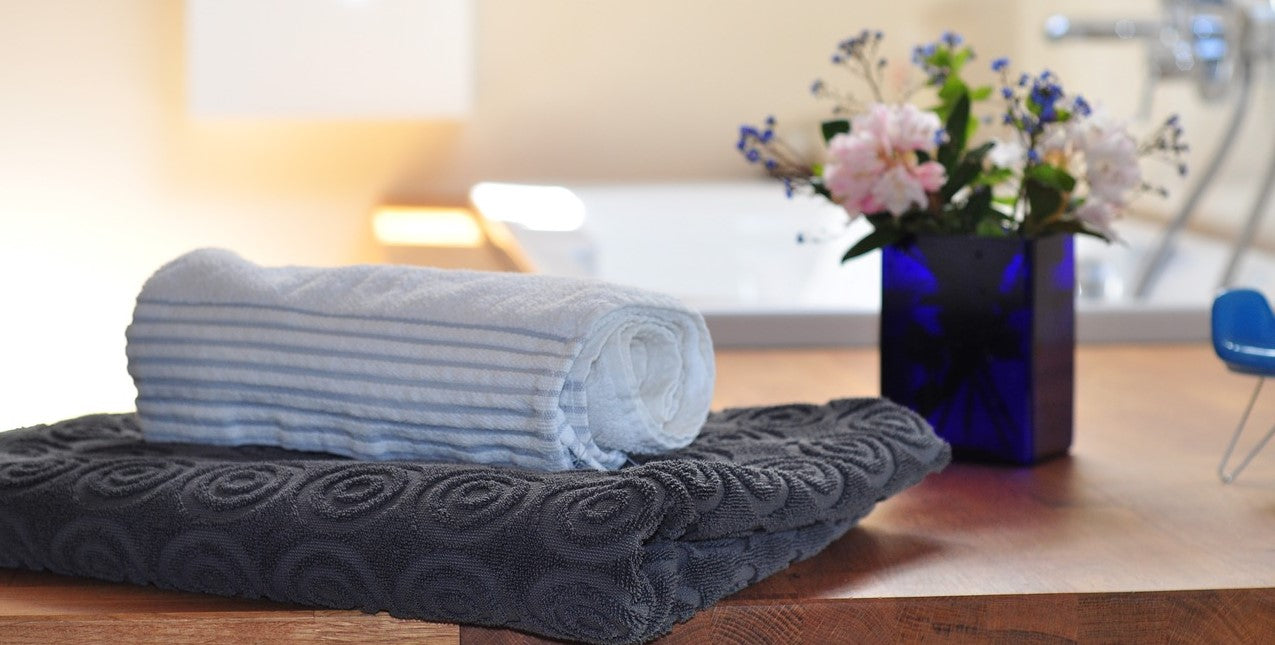 ▷ Descubre los accesorios para el baño más prácticos para tu aseo
