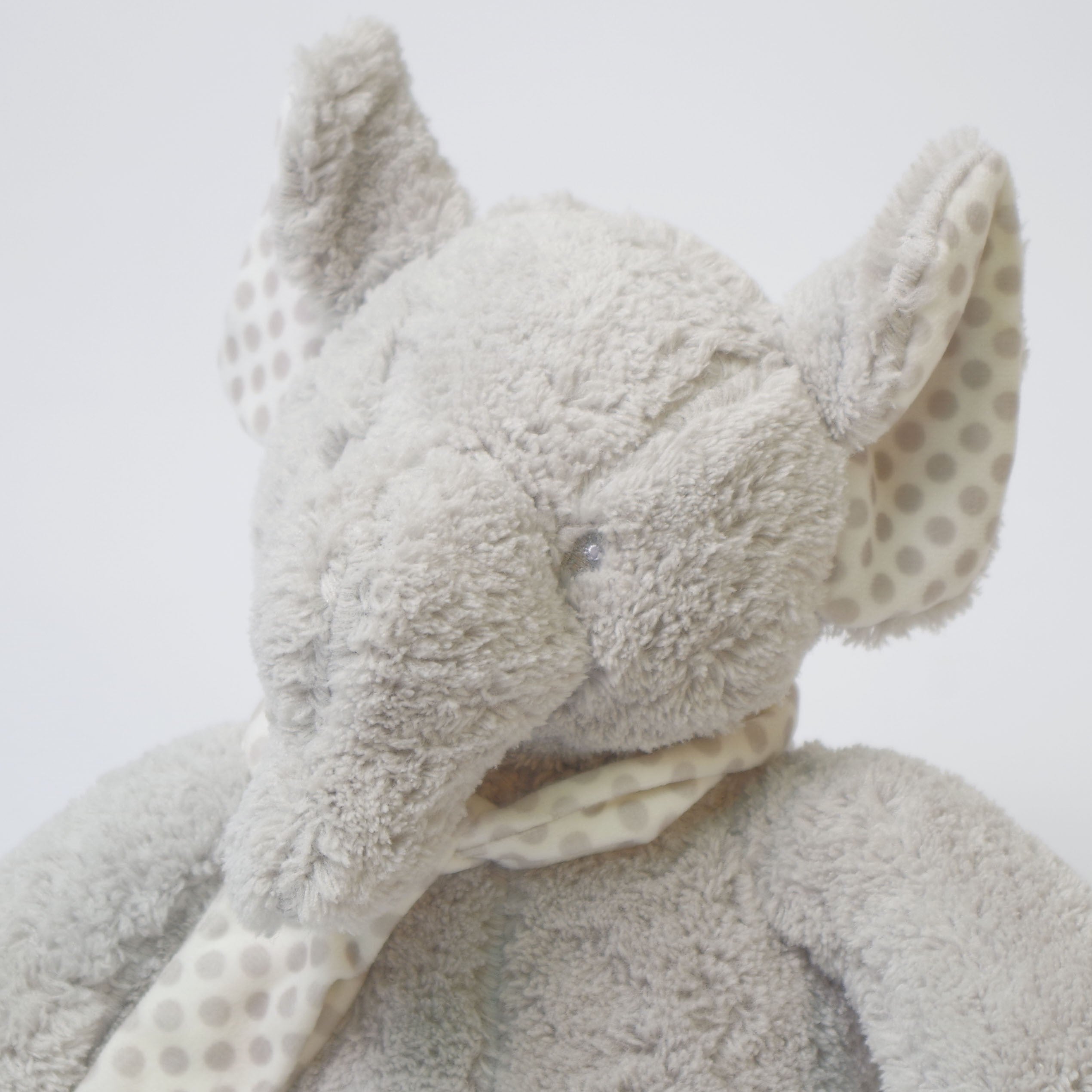 Manta topos + elefante de peluche gris